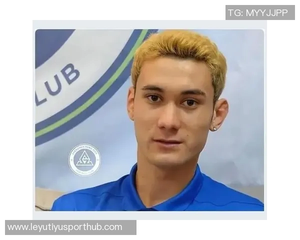 拜合拉木错失良机球停得太靠后导致单刀机会流失 拜合拉木错失良机球停得太靠后导致单刀机会流失